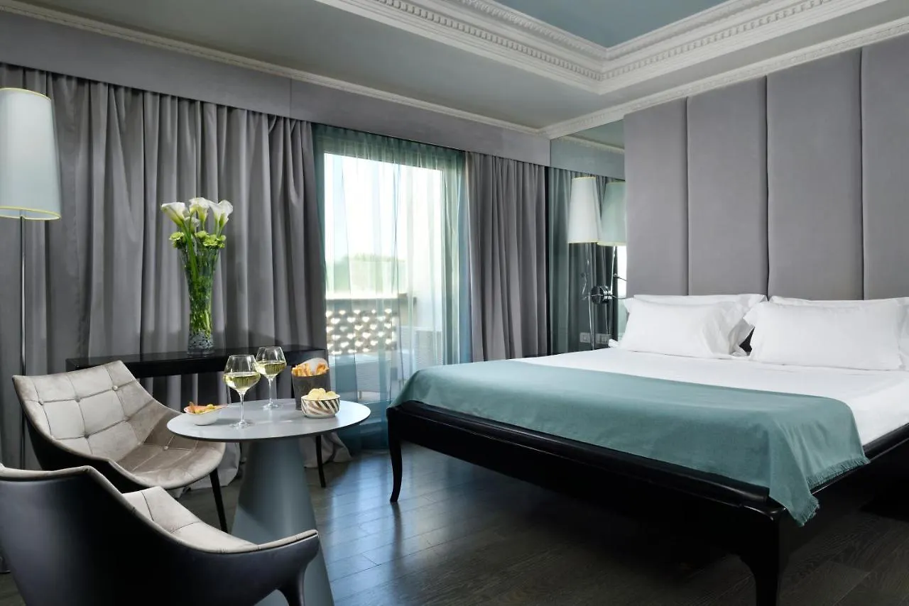 Leon'S Place Hotel In Rome 4*,