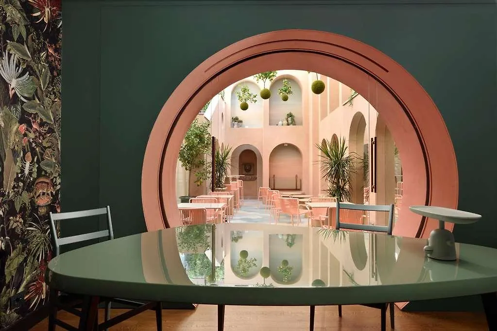 Leon'S Place Hotel In Rome 4*,  Italy